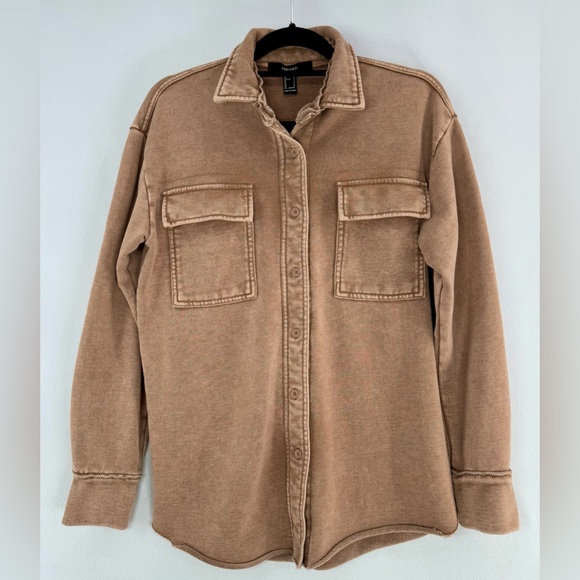 Forever 21 Tops - NWOT Women’s Tan Button up Sweatshirt Shacket Lightweight Pockets Sz S